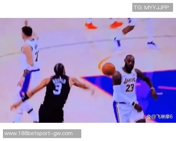 官方声明詹姆斯封堵狄龙三分未犯规系后者主动伸腿引发接触